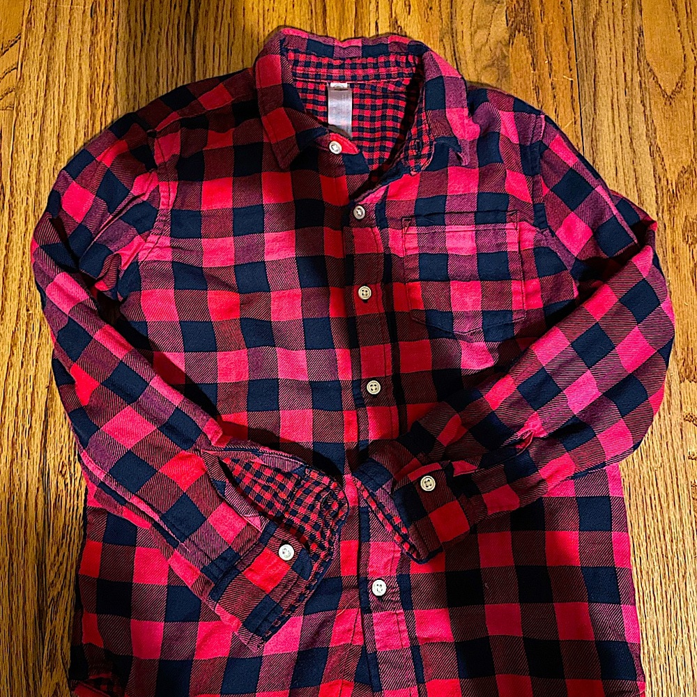 Boys Primary Button down plaid shirt red and blue sz 8/9